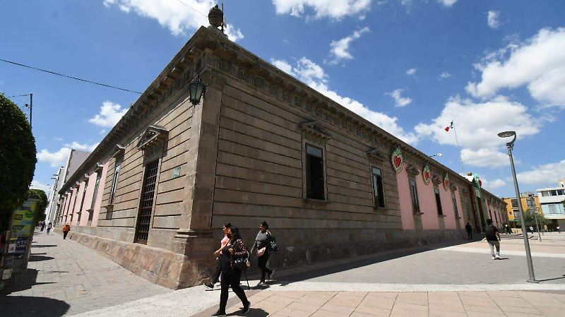 Primeras etapas de la remodelación de la Presidencia Municipal